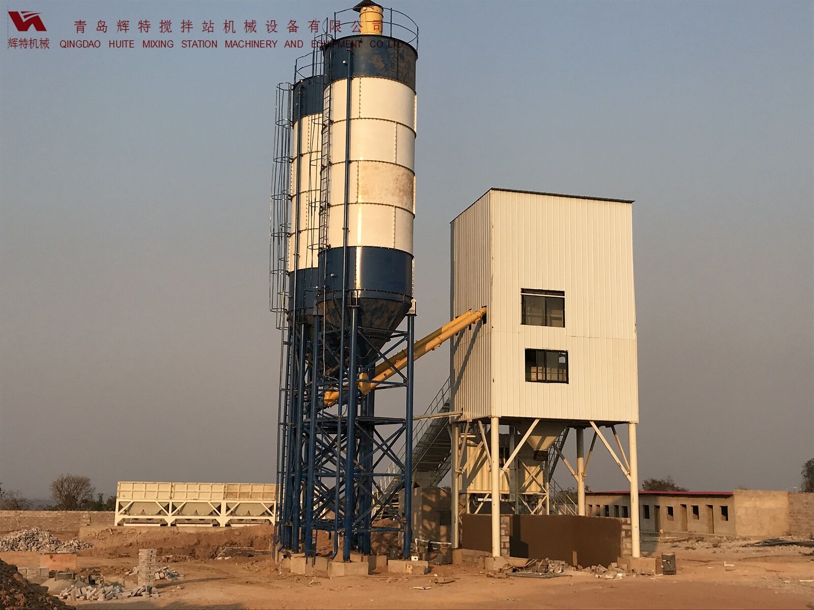 輝特混凝土攪拌站HZS120采用國內(nèi)外知名品牌，大大降低了設(shè)備故障率