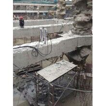 大型無聲快速分解石頭機載分石機設備